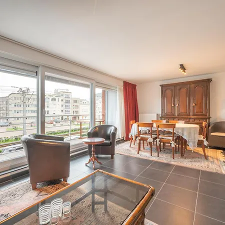 Spacious Seaside With Terrace *
