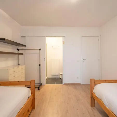 Spacious Seaside With Terrace * 블랑켄베르크